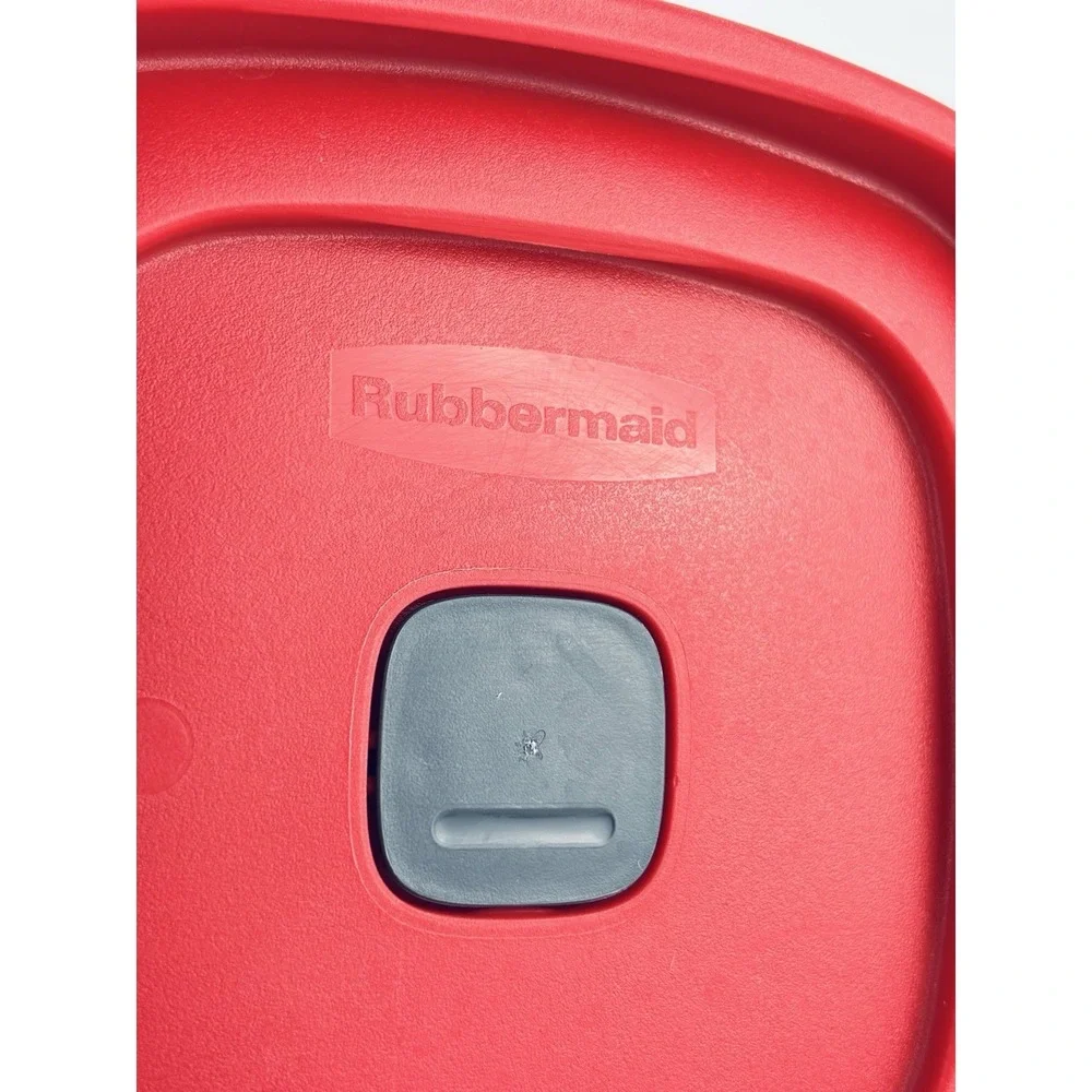 Rubbermaid Easy Find‎ Vented Replacement Red Lids ONLY 6.5